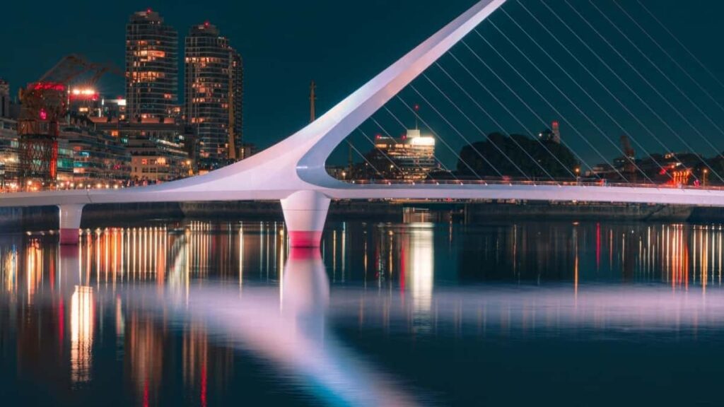 Discover how U.S. advertisers target niche audiences in Israel with WeChat to boost brand impact.