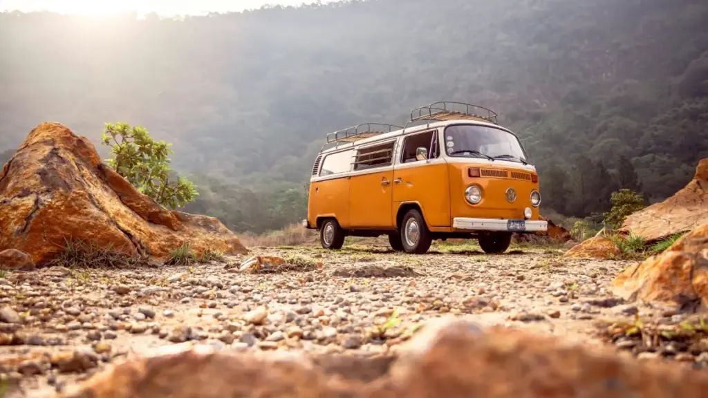 US creators seek early Zalo access to tap Spain's market shift and influencer trends.
