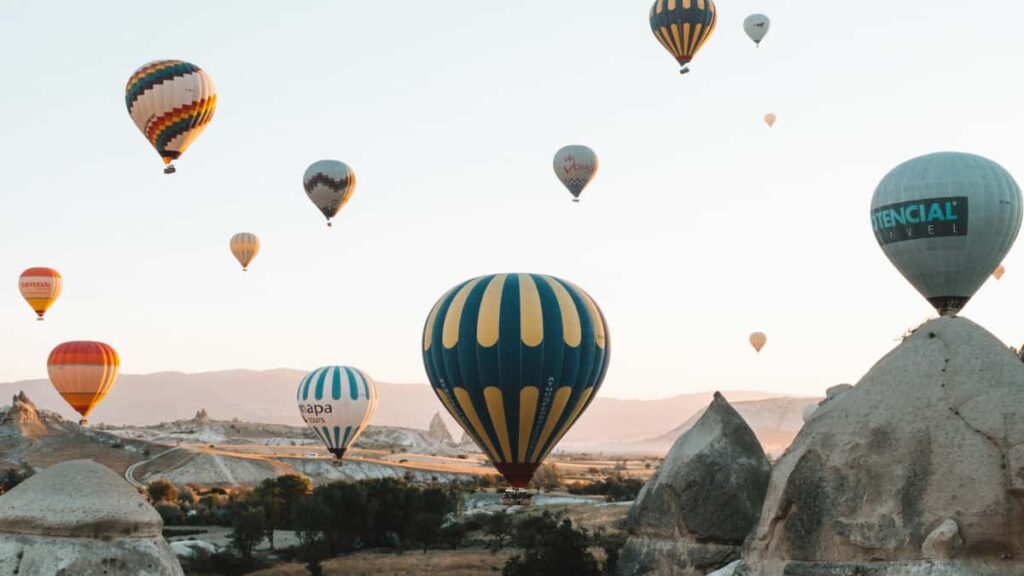 Practical tips for US brands to connect with Kazakhstan Twitter creators for PR package campaigns.