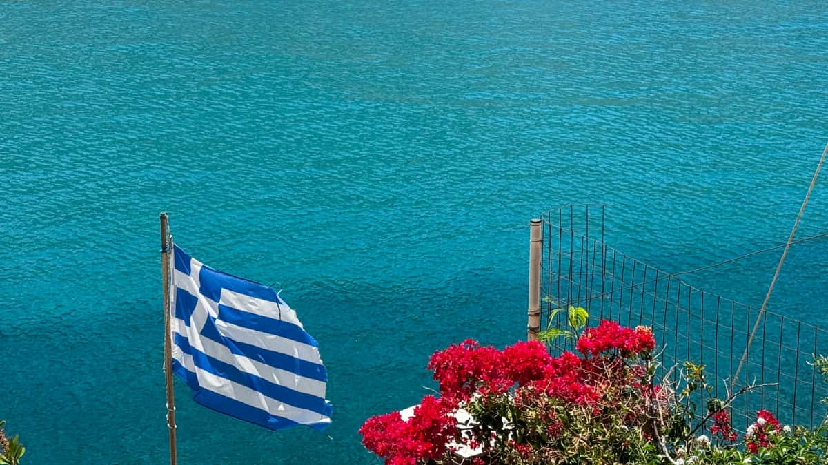 US Creators: Reach Greek Brands on ShareChat & Win Deals