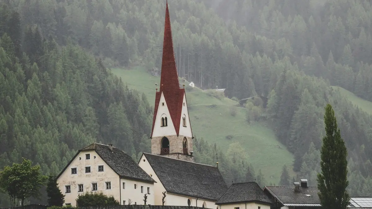 US Brands: Find Czech Facebook Creators Fast—Pro Tips