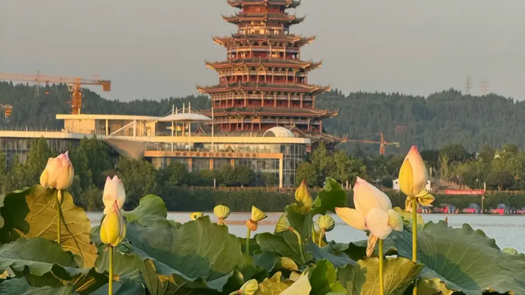 Practical steps for US creators to find and pitch Kuwait brands on Apple Music for music-trend collabs—network paths, outreach scripts, and legal/tactical flags.