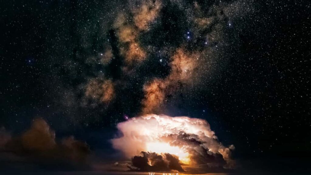 Practical, street-smart guide for US creators on how to reach Oman brands via Kuaishou to win UGC deals, with platform context, outreach scripts, and growth tactics.