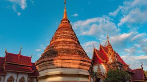 Practical playbook for US creators on how to find, pitch, and get paid by Peru-based brands via Discord includes outreach templates, platform tips, and legal/translation gotchas.