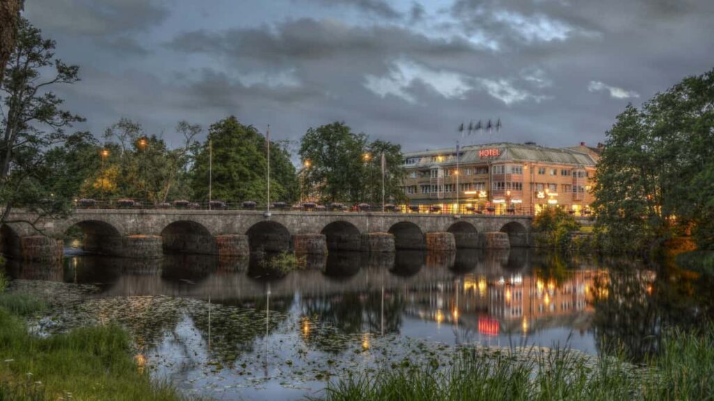 Practical playbook for US advertisers to find Jordan-based Disney+ creators, build creator-led funnels, and drive product-led growth with influencer content.