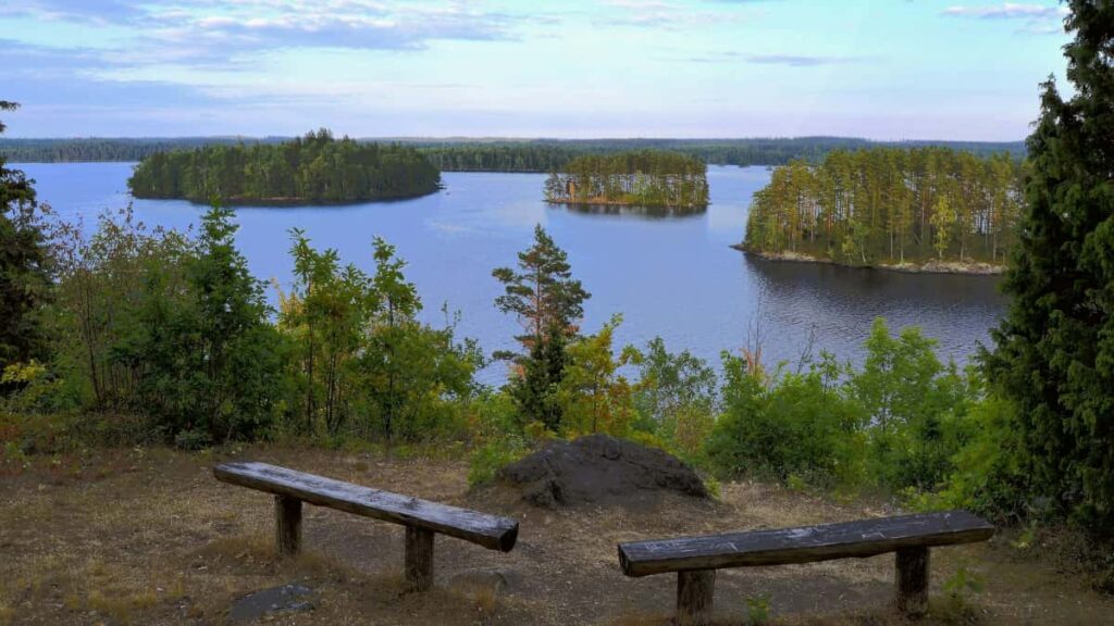 Practical playbook for US music marketers to find and work with South Africa Discord creators to launch song promosoutreach, monetization, and community commerce tips.