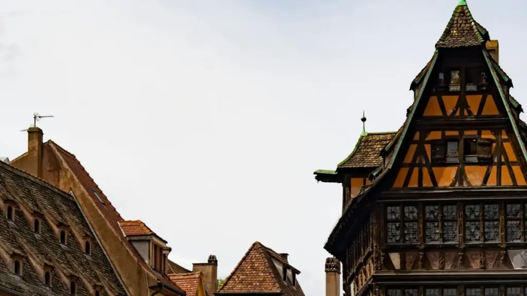 Tactical guide for US creators to find and pitch Paraguayan brands on Clubhouse to promote affiliate products—local tactics, messaging templates, and outreach playbook.