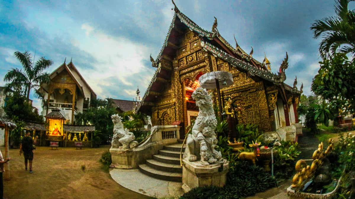 US Advertisers: Find Laos Threads Creators Fast