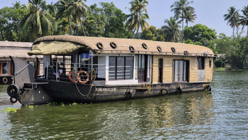 Practical playbook for US advertisers to find Malta-based Taobao creators and reach tight niche audiences across platforms.