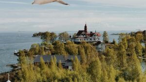 Practical playbook for US advertisers to find Shopee creators and partner with micro- and nano-influencerssearch tactics, vetting, outreach scripts, and measurement tips.