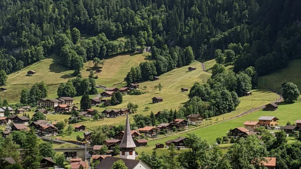 Practical playbook for US creators to contact Bulgaria brands via KakaoTalk, pitch product reviews, and navigate payments, localization, and trends.