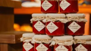 Tactical guide for U.S. creators to contact Luxembourg brands on vkontakte and land affiliate deals—practical outreach, localization tips, and risk controls.