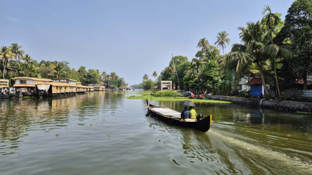 Practical, step-by-step guide for US-based creators who want to connect with Luxembourg brands on vkontakte to run affiliate promotions outreach templates, targeting tactics, legal and cultural tips.