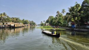 Practical, step-by-step guide for US-based creators who want to connect with Luxembourg brands on vkontakte to run affiliate promotions outreach templates, targeting tactics, legal and cultural tips.