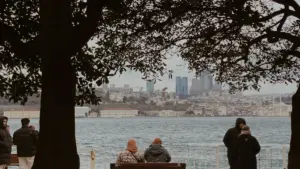 Practical playbook for US creators who want to represent South Korean fitness brands on Shopee — outreach scripts, marketplace route maps, and partnership hacks.