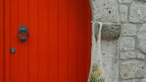 Practical playbook for US creators to find, pitch, and close flat‑fee brand deals with Mongolian brands on WeChat — outreach scripts, negotiation tips, and platform risks.