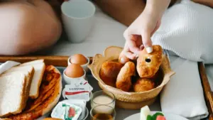 A practical playbook for U.S. advertisers sourcing India-based WhatsApp creators and teaming them up with micro influencers for measurable campaigns.